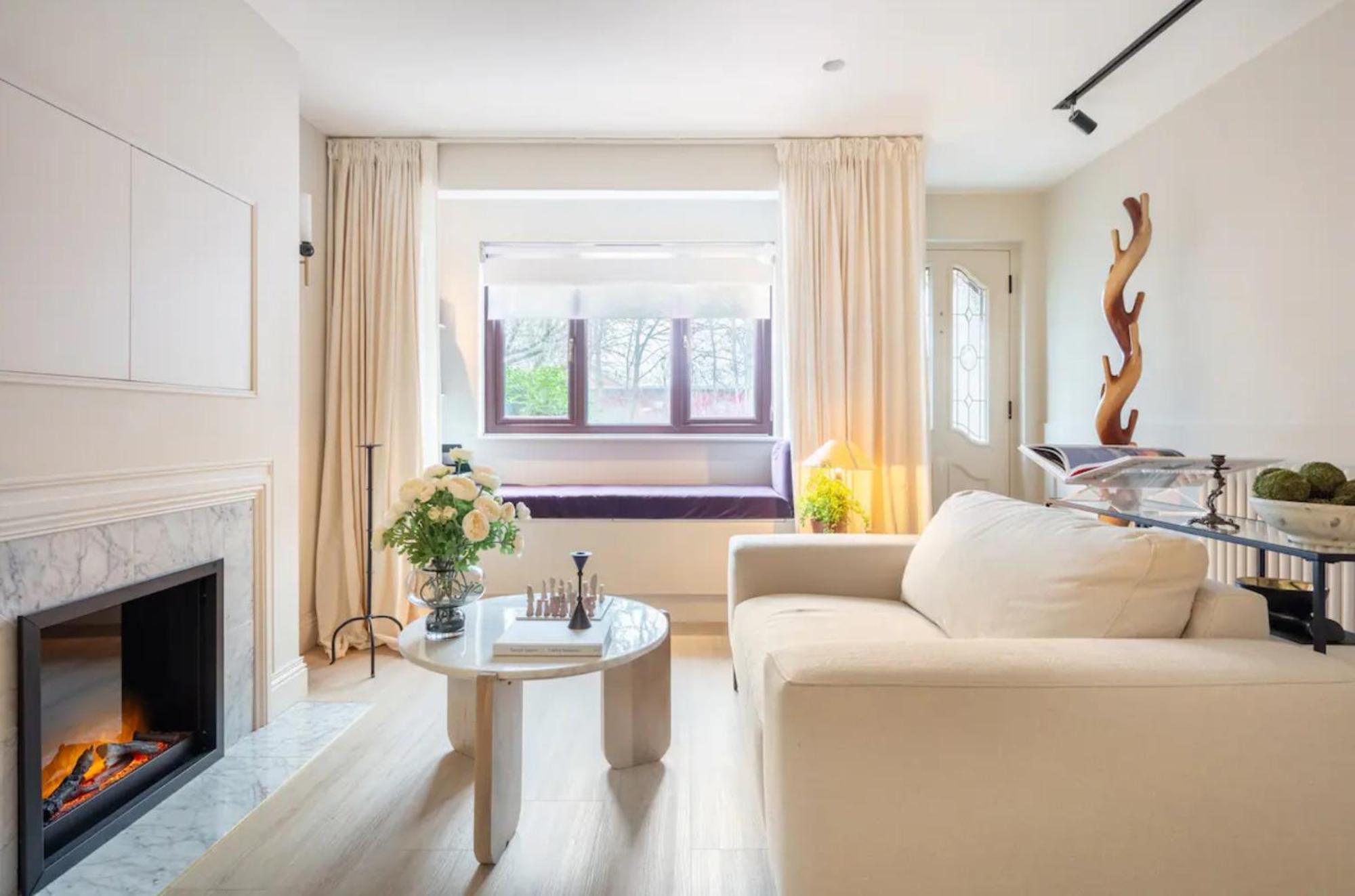 Spring Cosy 2-bed With Free Parking Hébergement de vacances